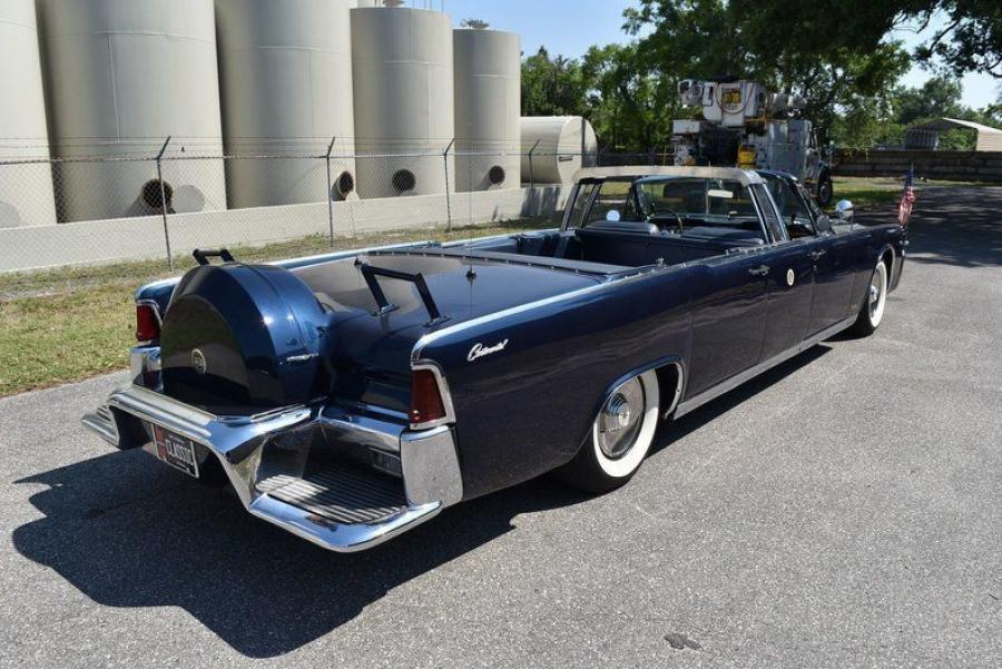  Lincoln Continental Limousine (53A) 1963 года  (фото 7 из 27)